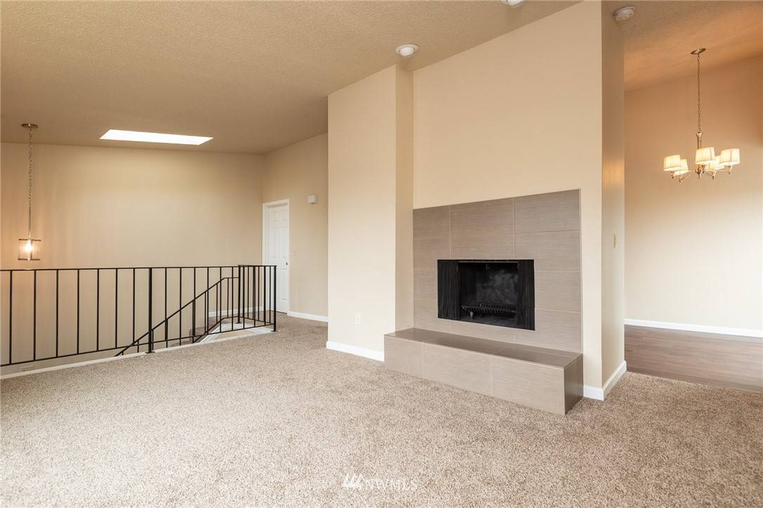 Enumclaw, WA 98022,201 McKean Ct #D