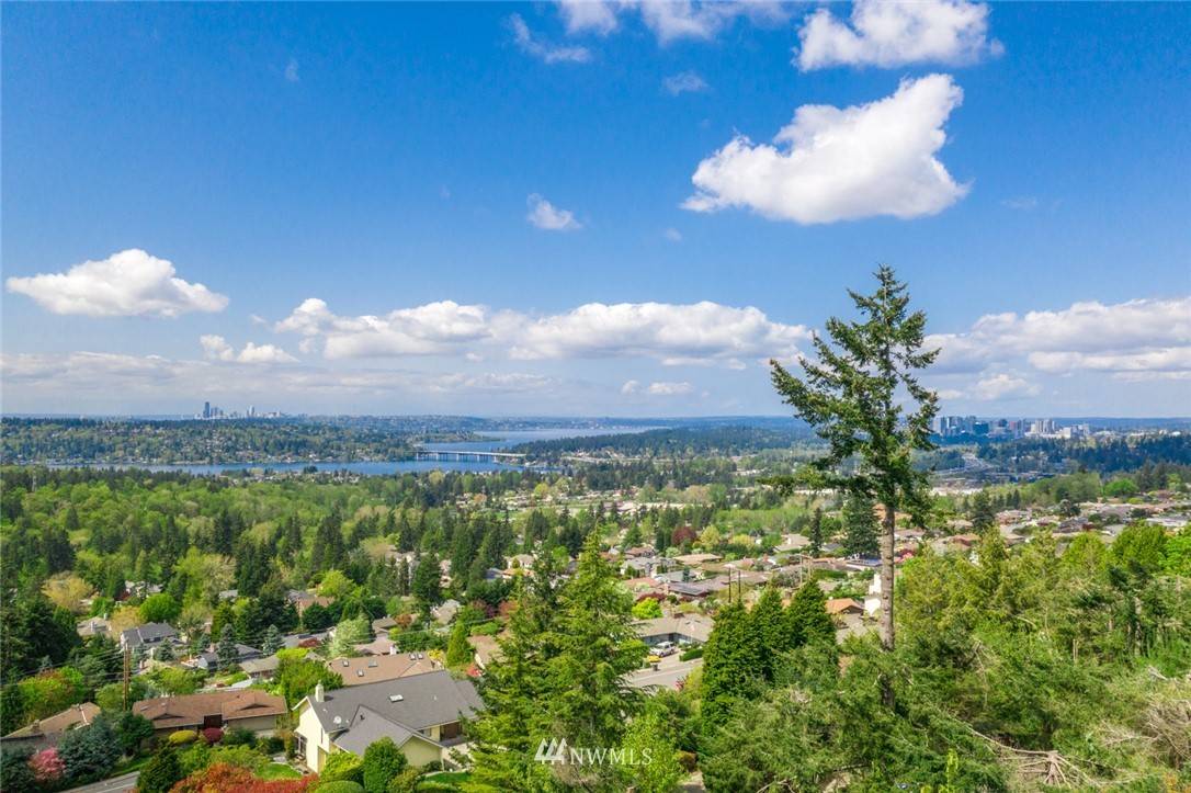 Bellevue, WA 98006,4735 136th AVE SE