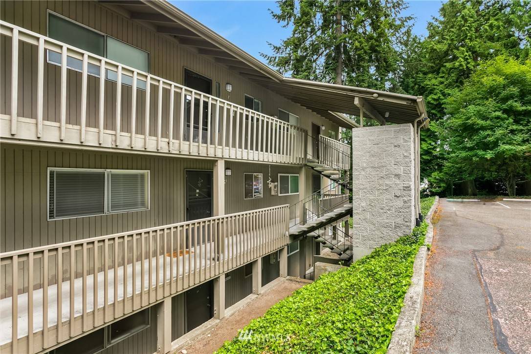 Mountlake Terrace, WA 98043,22107 66th AVE W #10-D