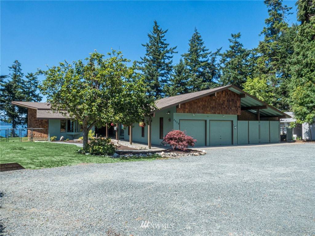 Greenbank, WA 98253,3502 Marine View Drive