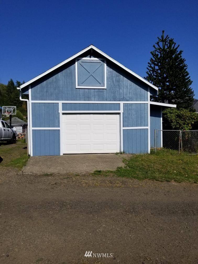 Raymond, WA 98577,1210 Cedar ST