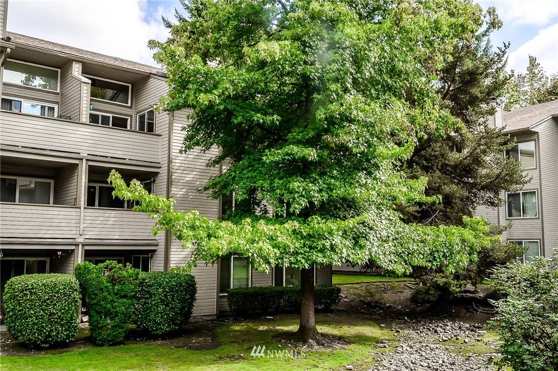 Bellevue, WA 98007,4421 147th PL NE #B-3