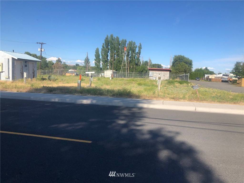 Soap Lake, WA 98851,420 S Division ST