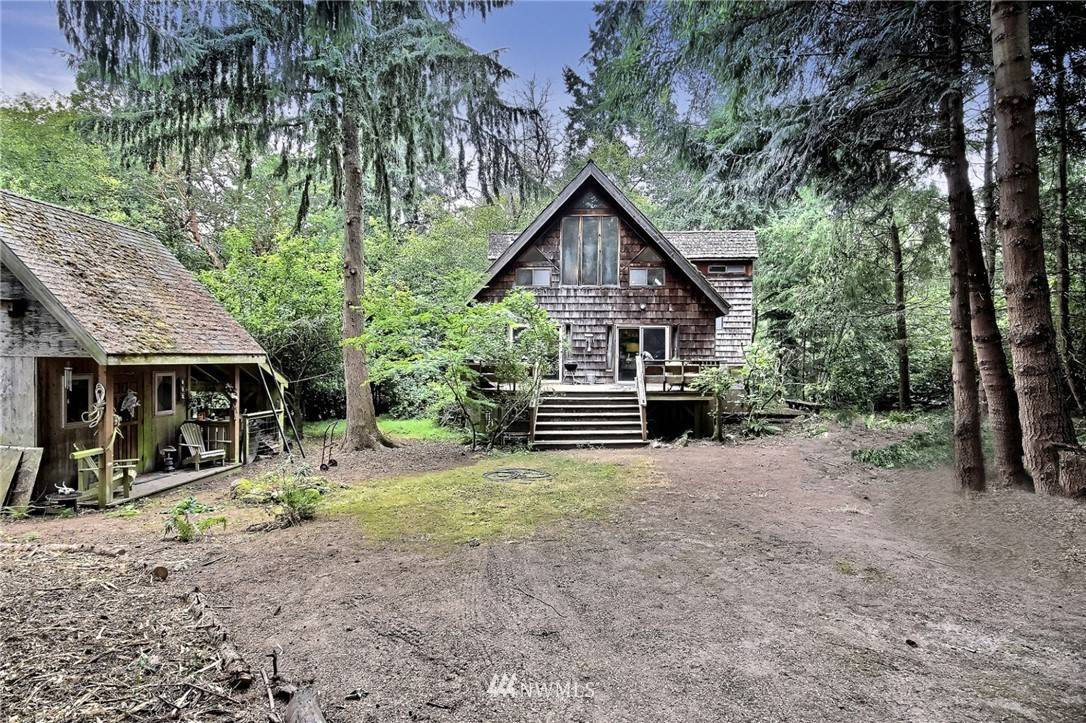 Vashon, WA 98070,9524 SW 270th ST