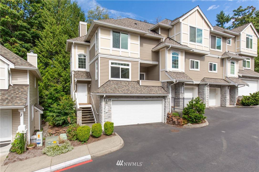 Bellevue, WA 98006,6723 SE Cougar Mountain WAY #1