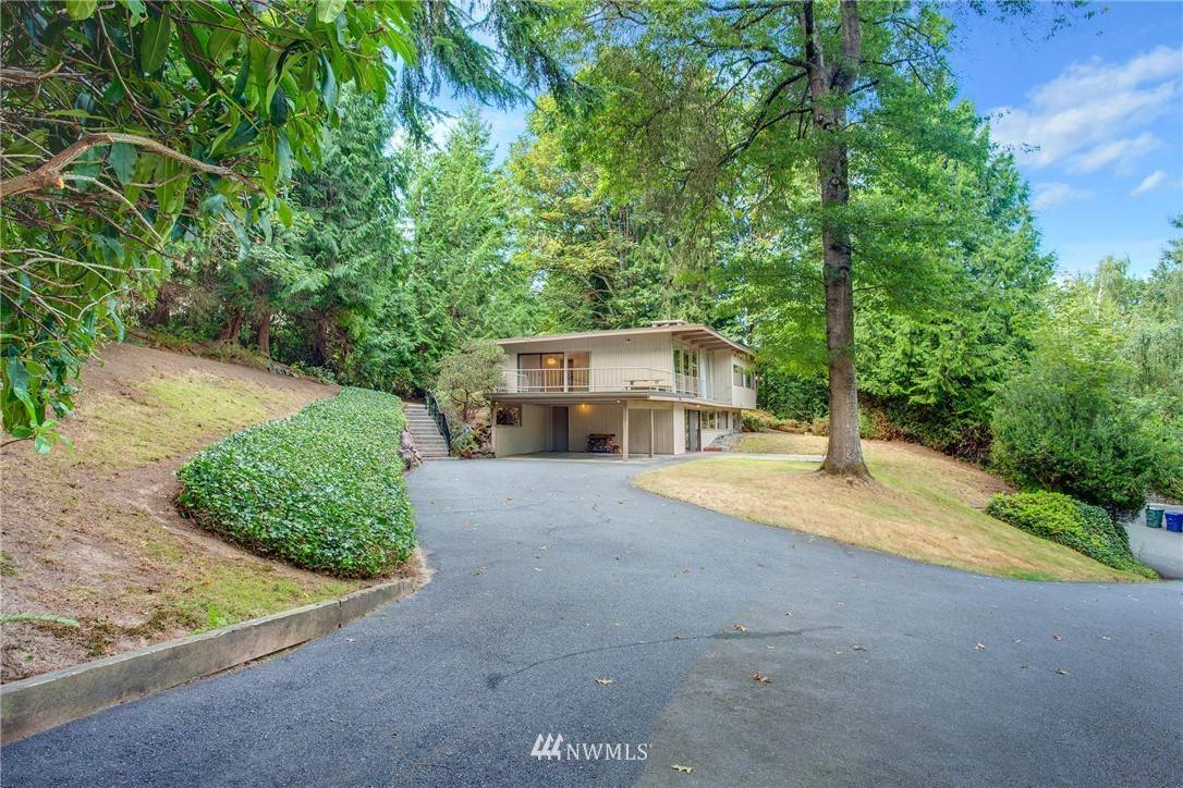 Bellevue, WA 98004,10923 NE 26th PL