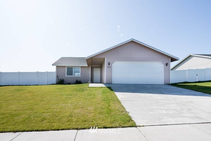 Moses Lake, WA 98837,1325 W Electra ST