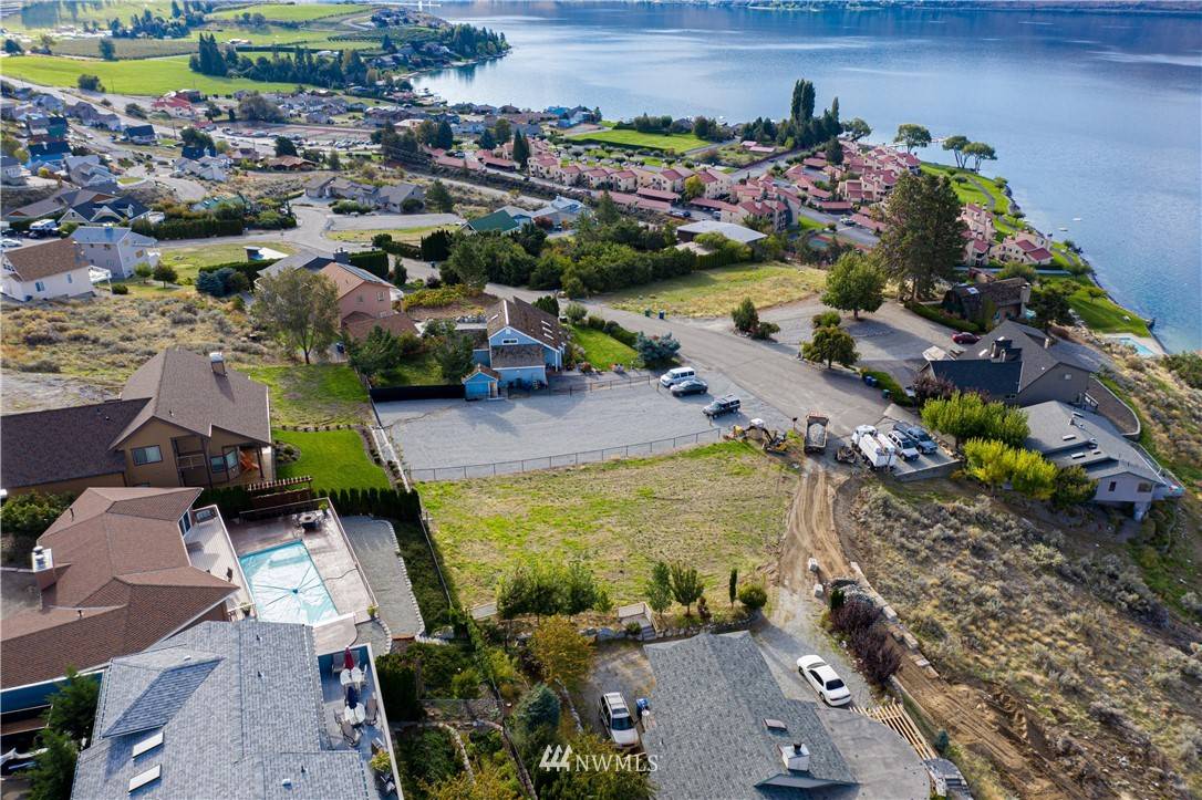 Chelan, WA 98843,112 Riviera Place