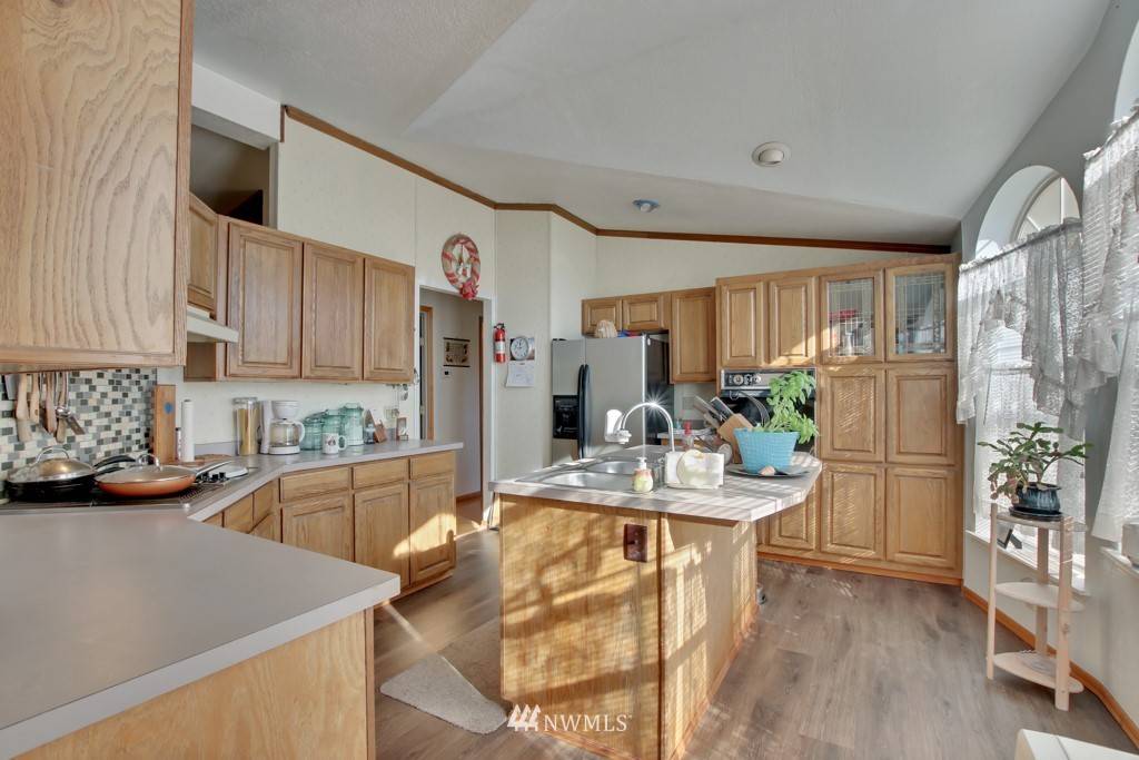 Bonney Lake, WA 98391,13613 Cedar CIR E