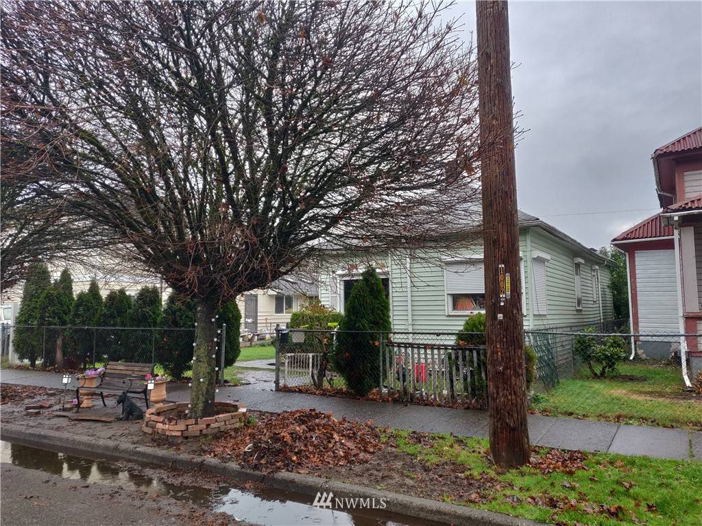 Seattle, WA 98108,1006 S Donovan ST