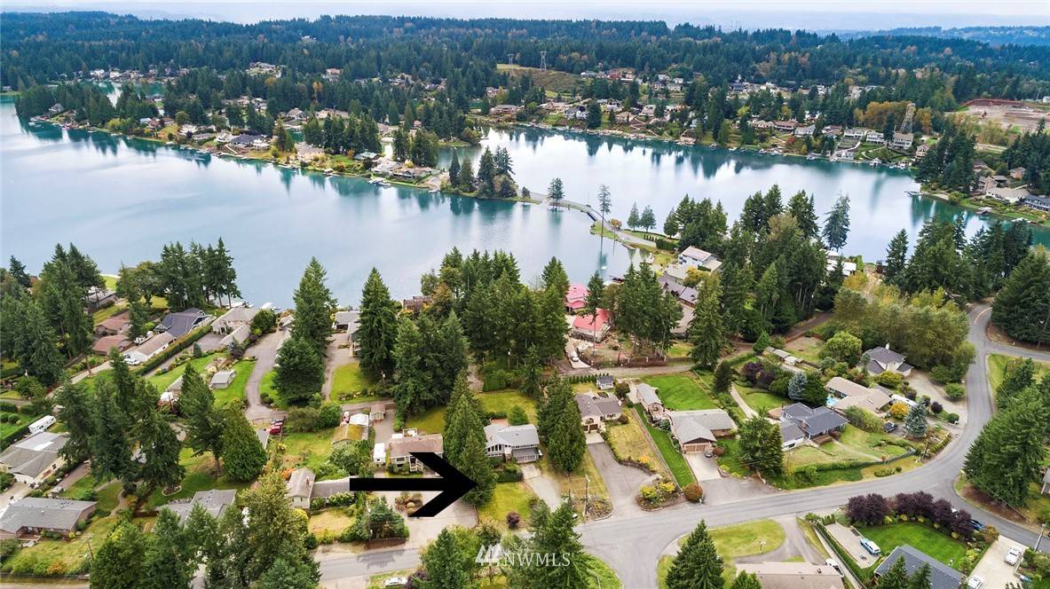 Lake Tapps, WA 98391,18104 Driftwood DR E