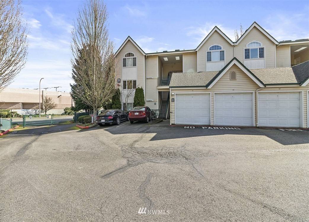 Renton, WA 98057,440 Maple AVE SW #B201