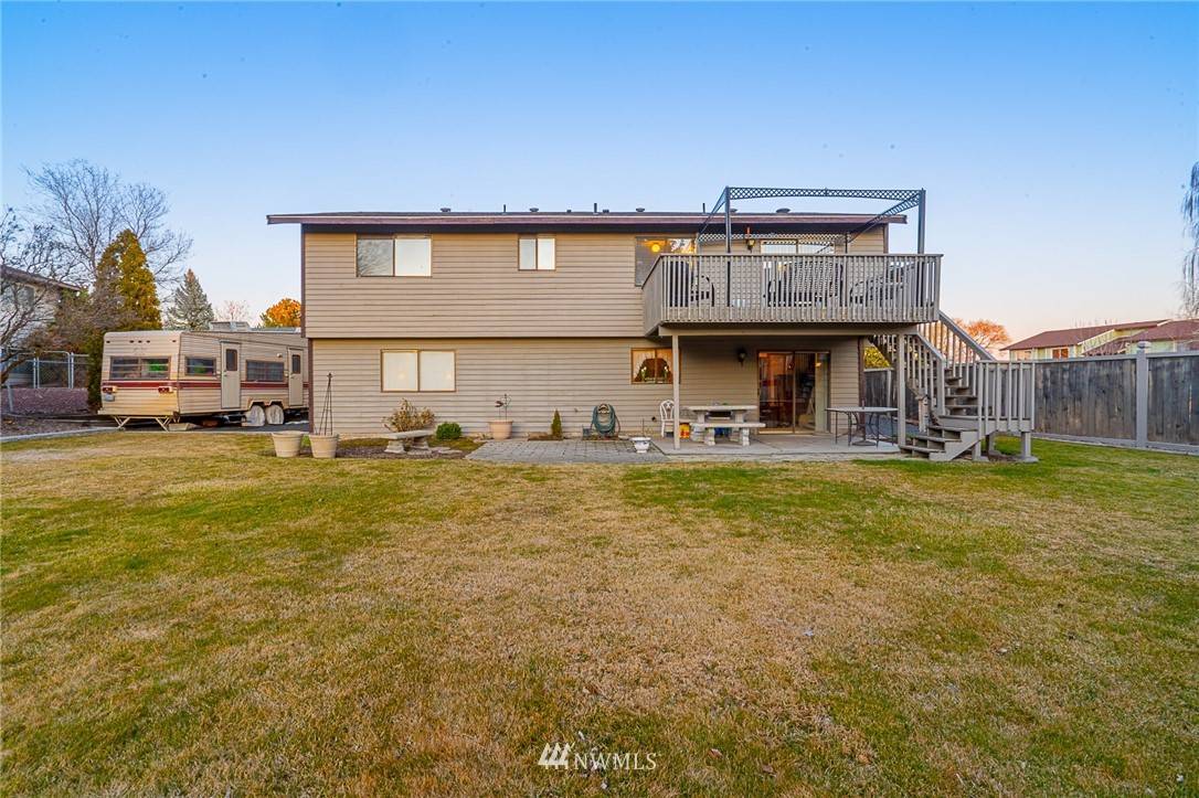 Moses Lake, WA 98837,228 Larkspur ST