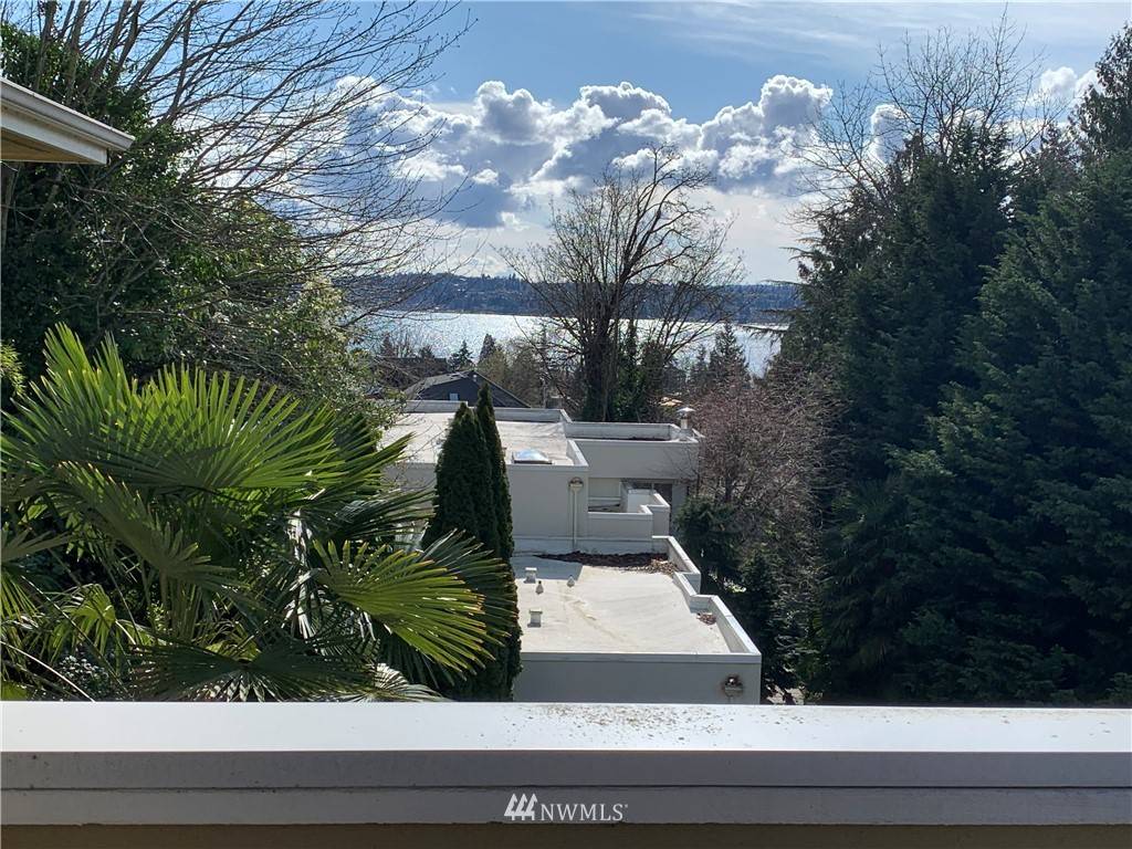 Mercer Island, WA 98040,2708 65 PL SE