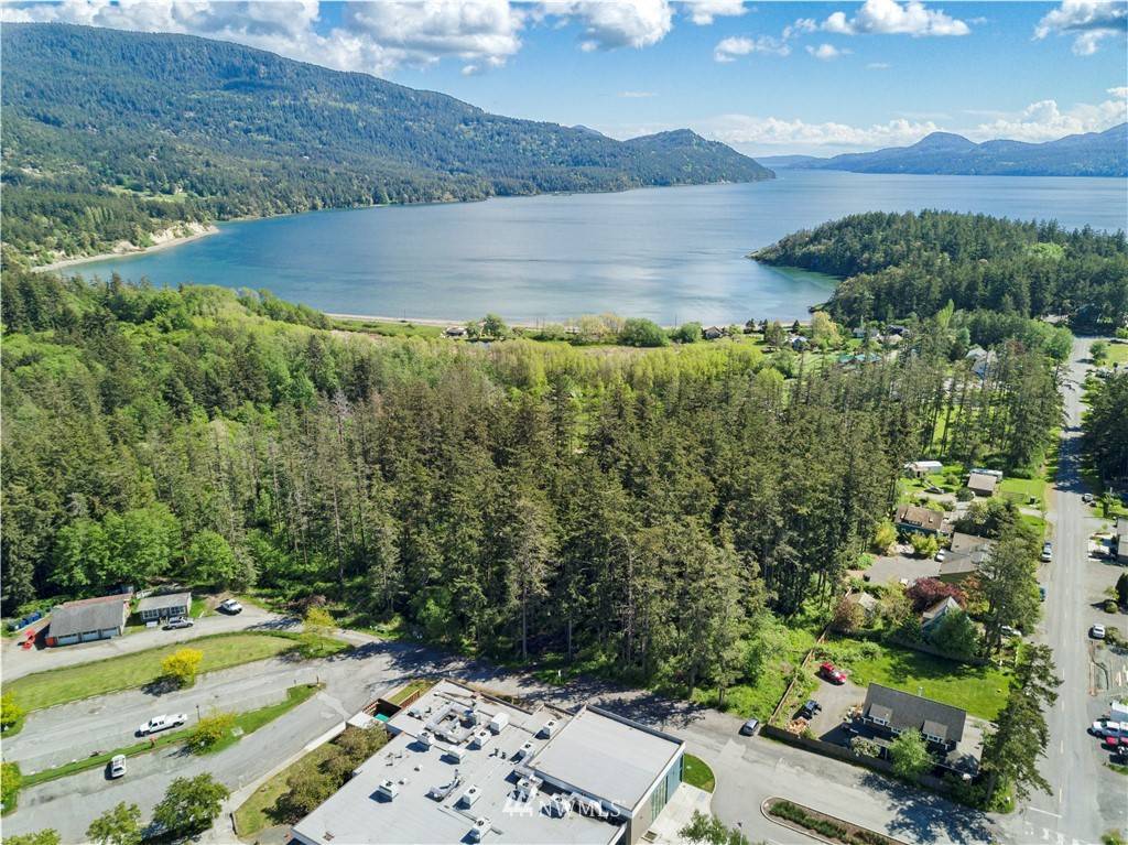 Orcas Island, WA 98245,631 Rose ST