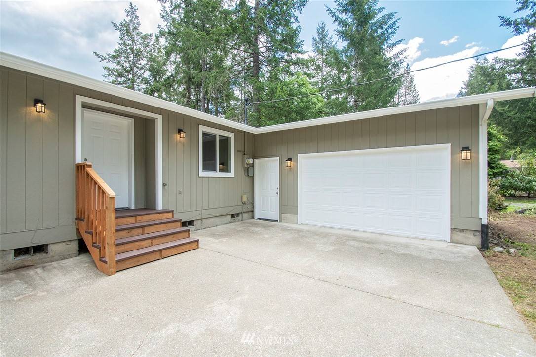 Grapeview, WA 98546,391 E Emerald Lake DR E