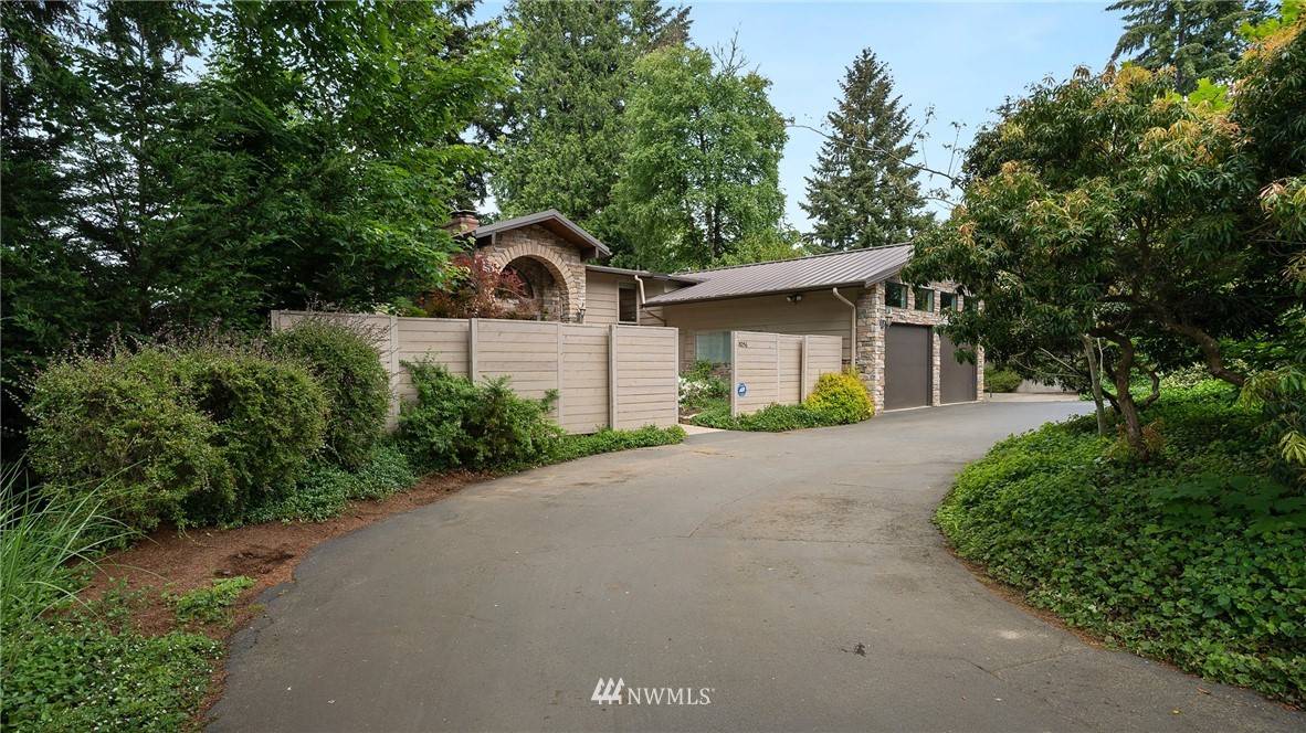 Mercer Island, WA 98040,8056 SE 72nd ST