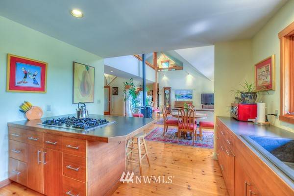 Orcas Island, WA 98243,437 Potlatch DR