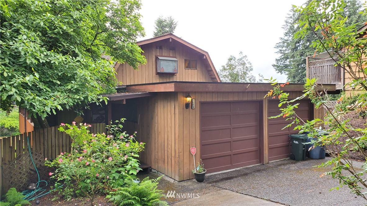 Lake Tapps, WA 98391,3508 Deer Island DR E