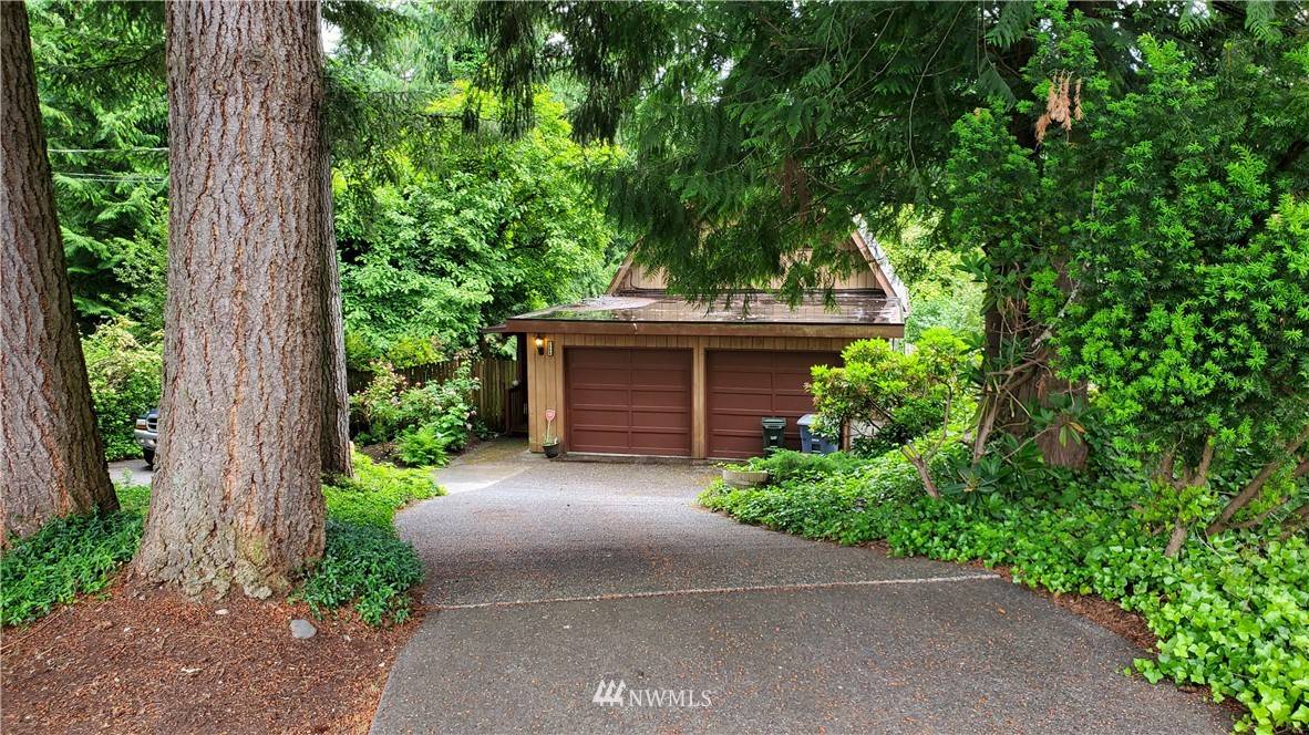 Lake Tapps, WA 98391,3508 Deer Island DR E