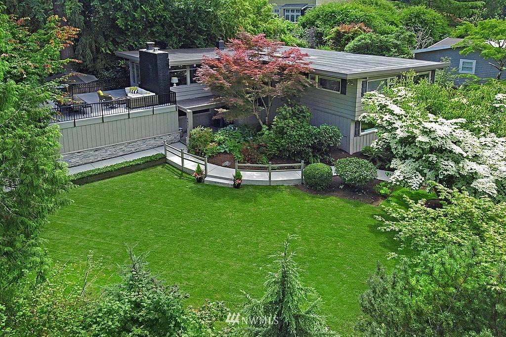 Mercer Island, WA 98040,9821 SE 40th ST