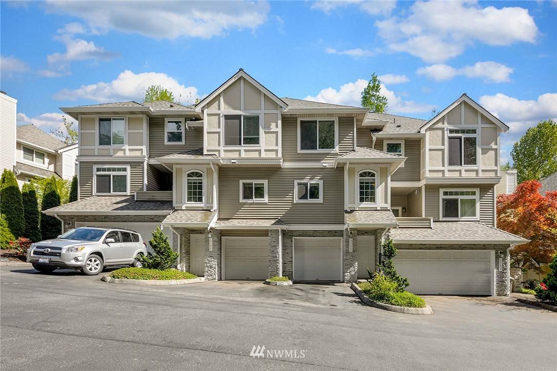 Bellevue, WA 98006,6755 SE Cougar Mountain WAY #3