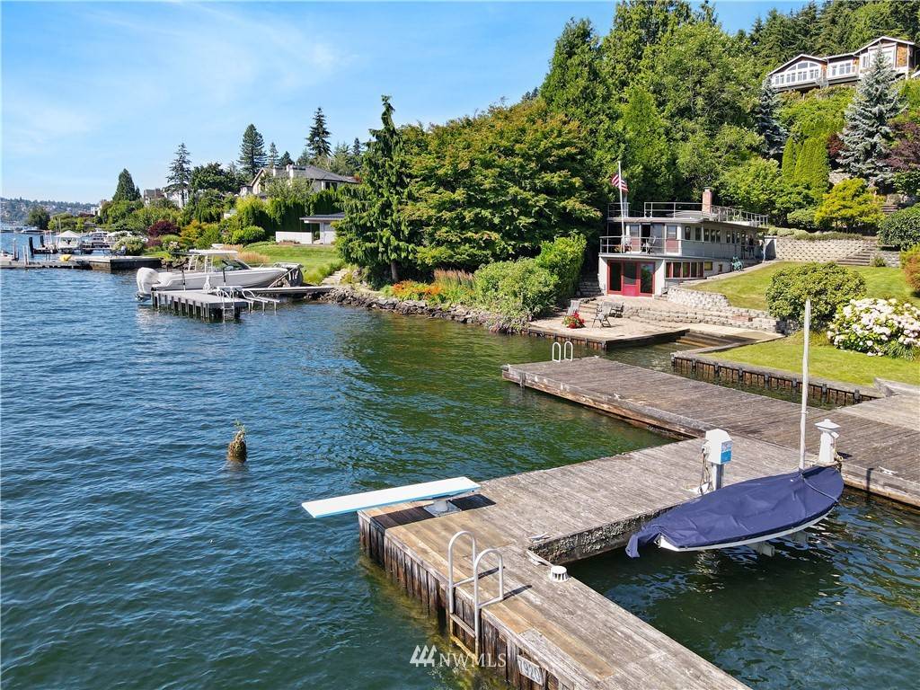 Mercer Island, WA 98040,7924 E Mercer WAY