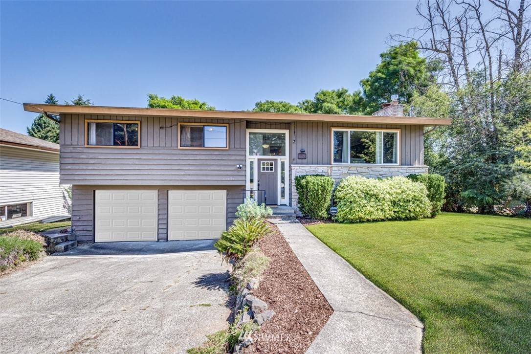 Edmonds, WA 98026,22725 82nd AVE W