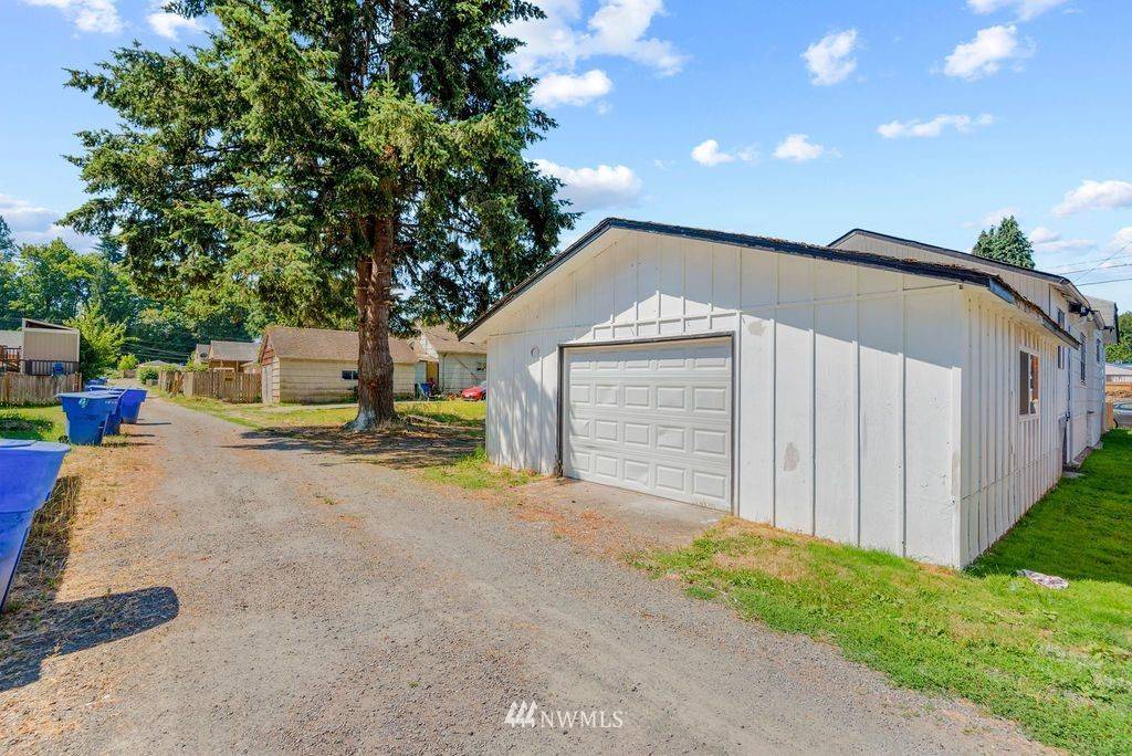 Kelso, WA 98626,818 N Kelso AVE