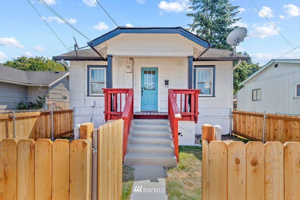 Kelso, WA 98626,818 N Kelso AVE