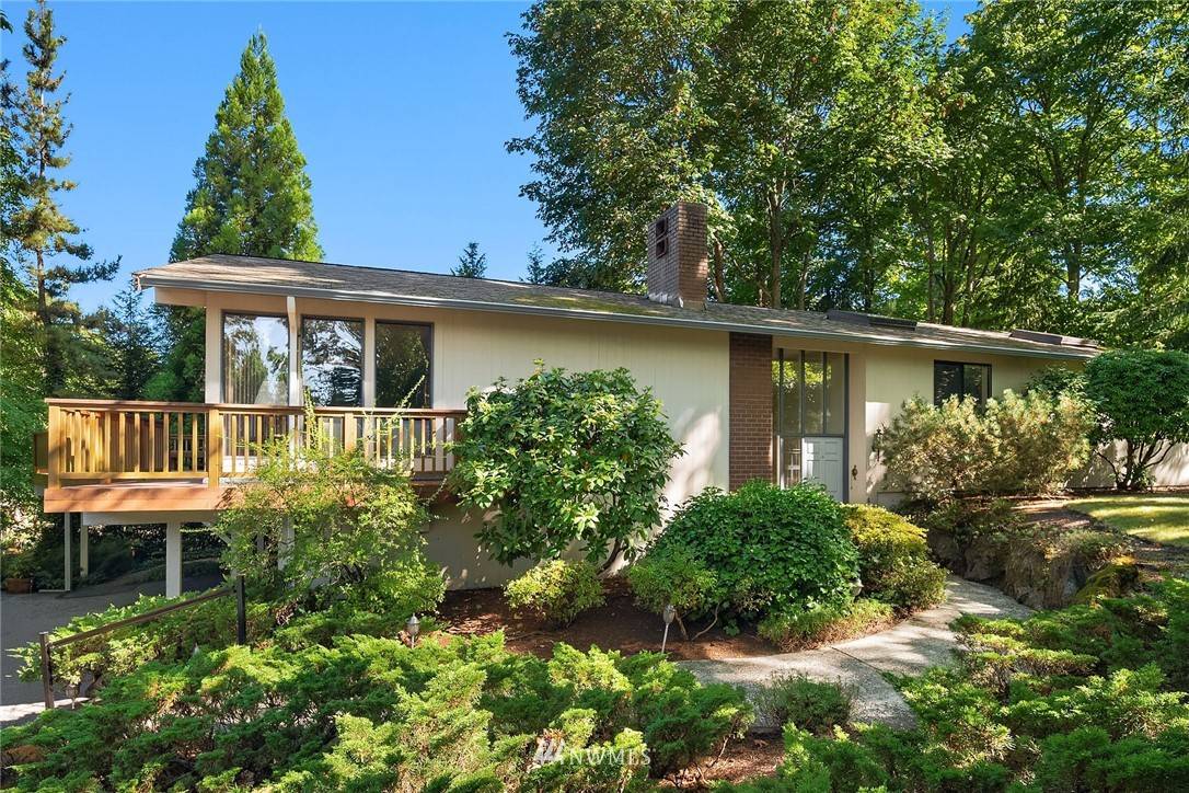 Mercer Island, WA 98040,8370 Woodbrook LN