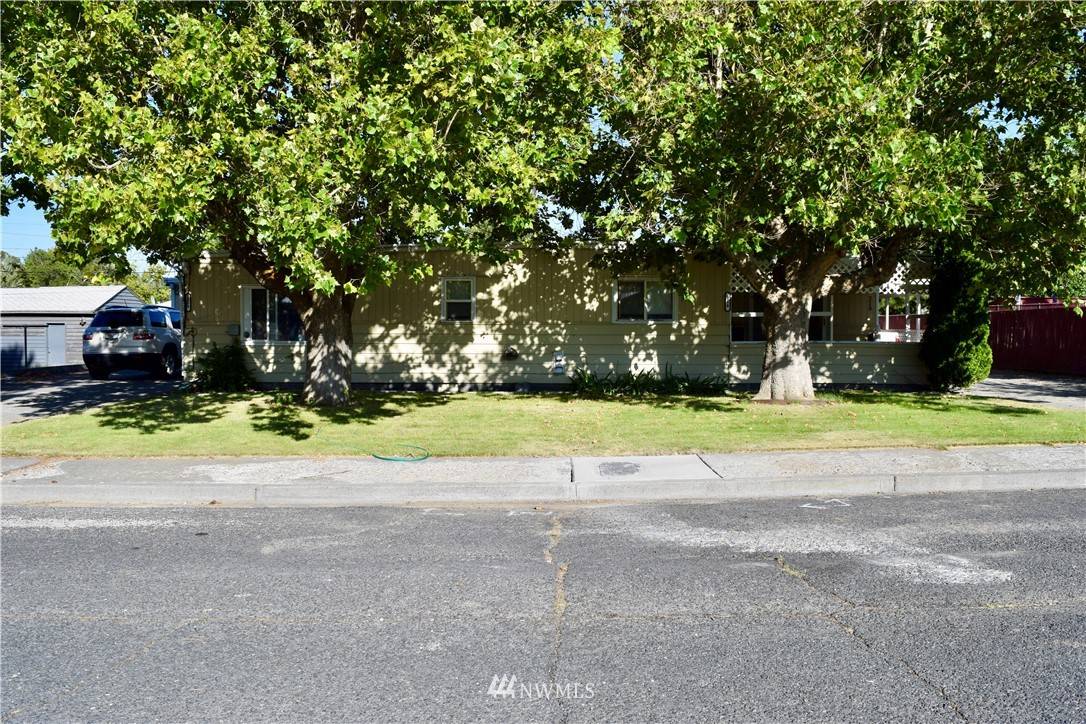 Soap Lake, WA 98851,218 220 N Juniper ST