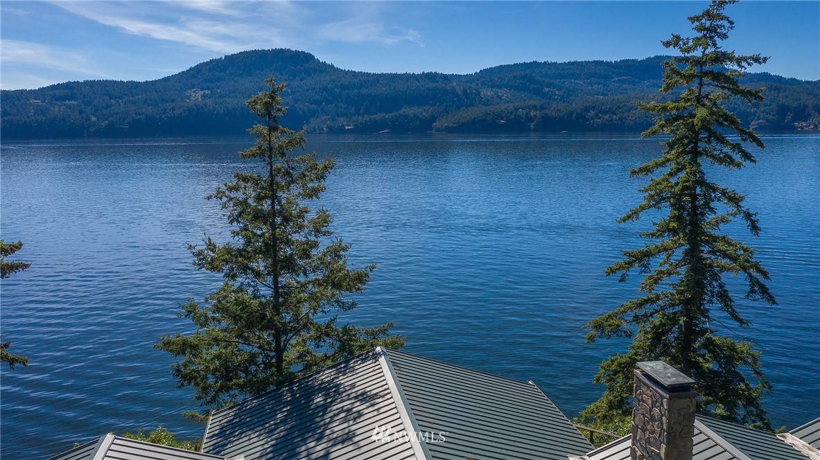 Orcas Island, WA 98245,563 Leeward LN