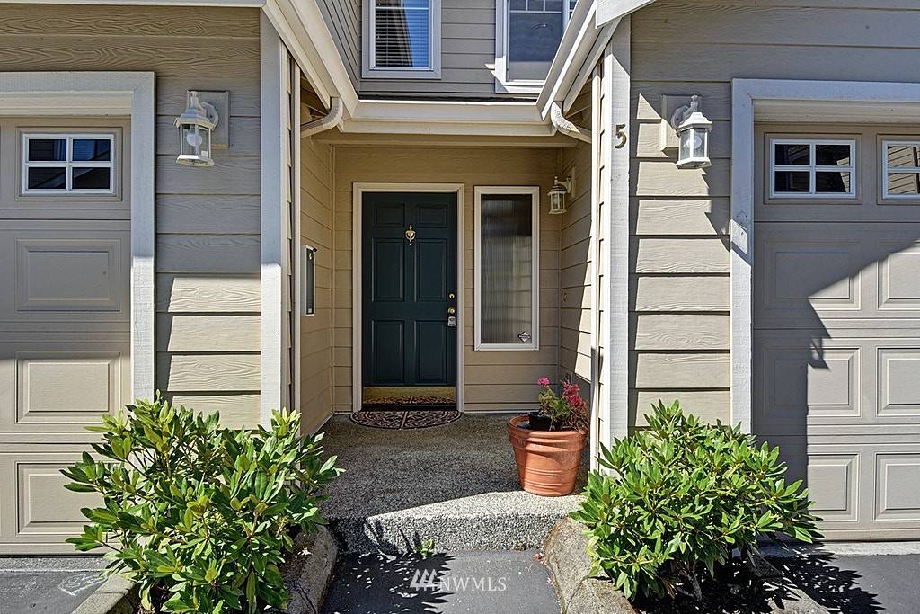 Edmonds, WA 98026,8127 212th ST SW #5