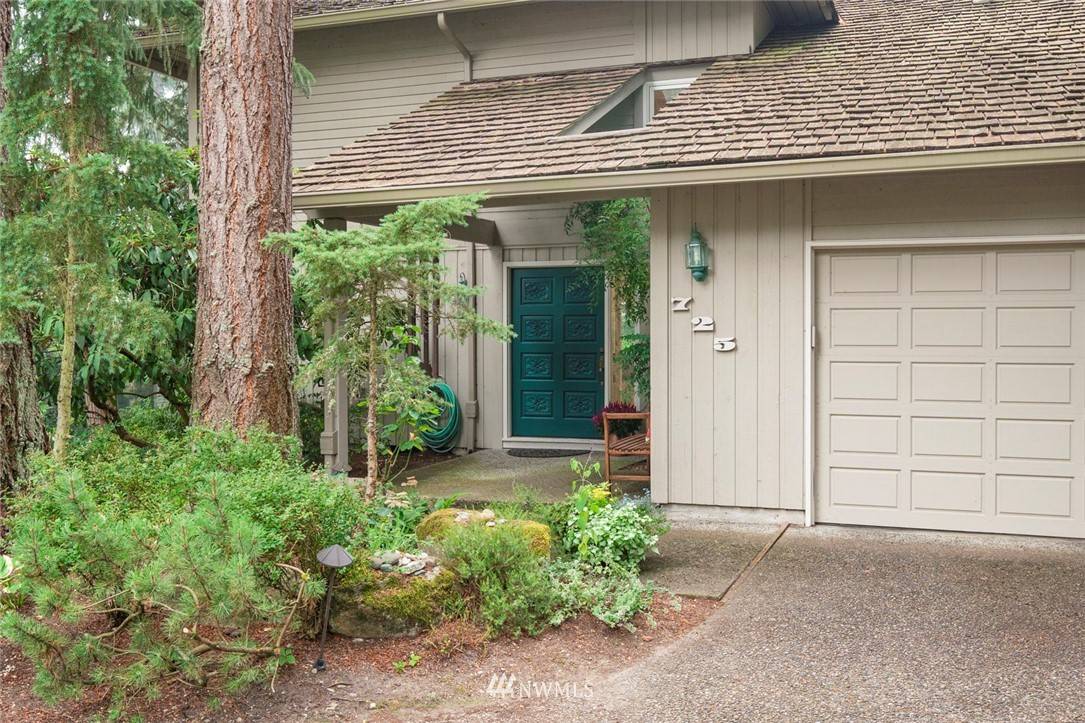 Bellevue, WA 98008,725 177th LN NE