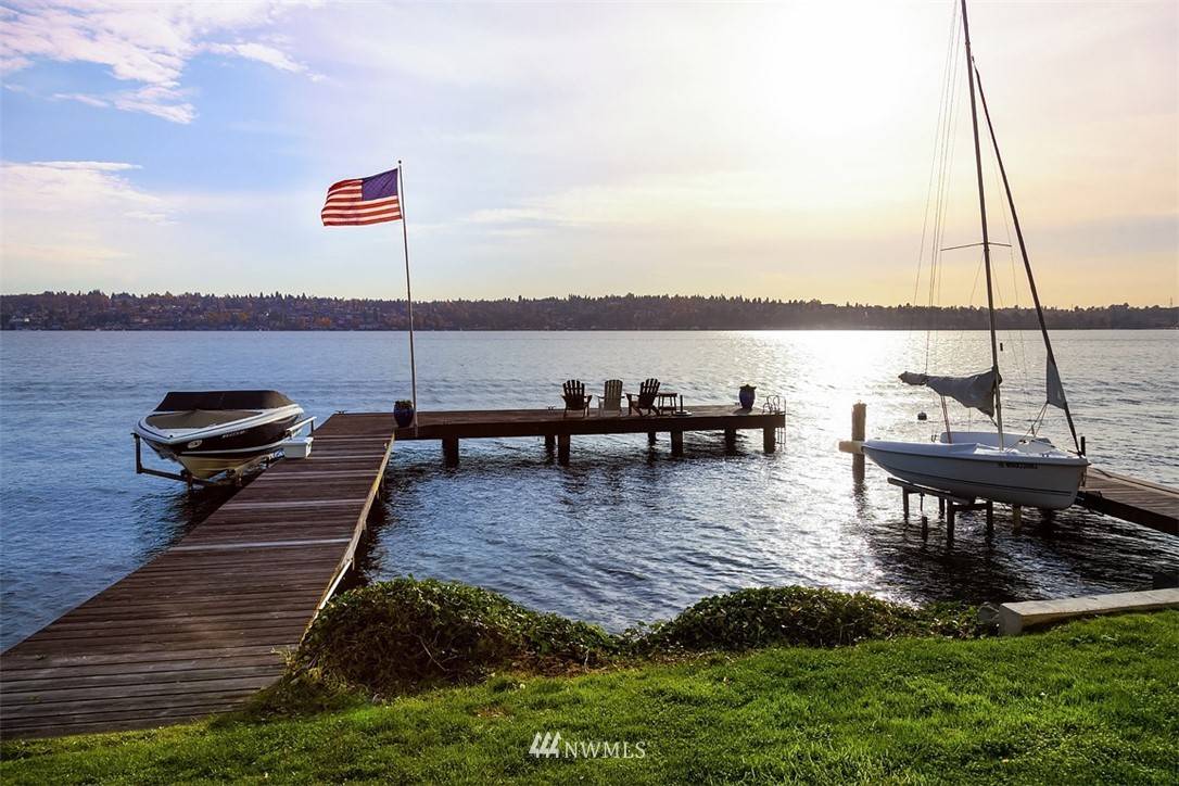 Mercer Island, WA 98040,8097 W Mercer WAY