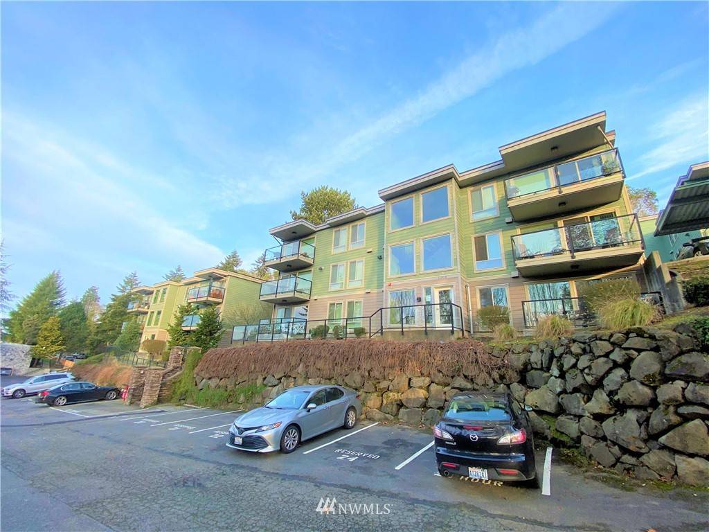 Mercer Island, WA 98040,3204 81st PL SE #B301