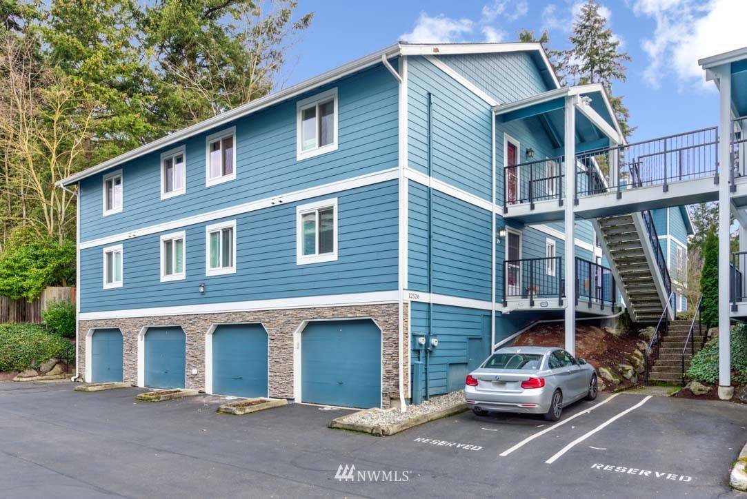 Bellevue, WA 98005,12526 SE 32nd ST #32