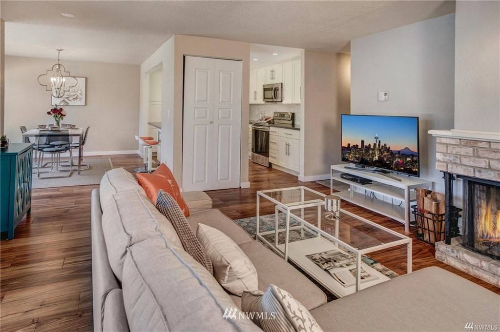 Mercer Island, WA 98040,2930 76th AVE SE #A102