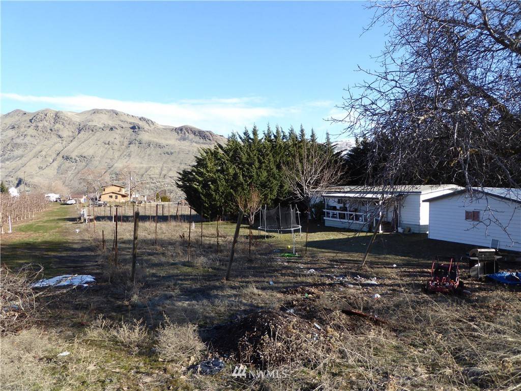 Chelan Falls, WA 98817,582 B ST