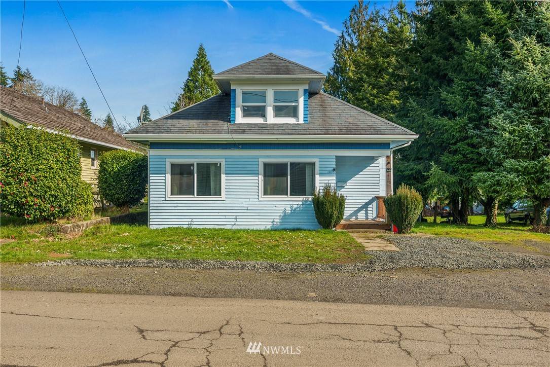 Raymond, WA 98577,1035 Water ST