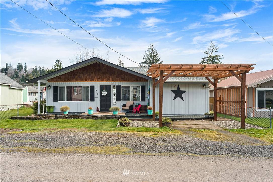 Raymond, WA 98577,1027 Howard ST