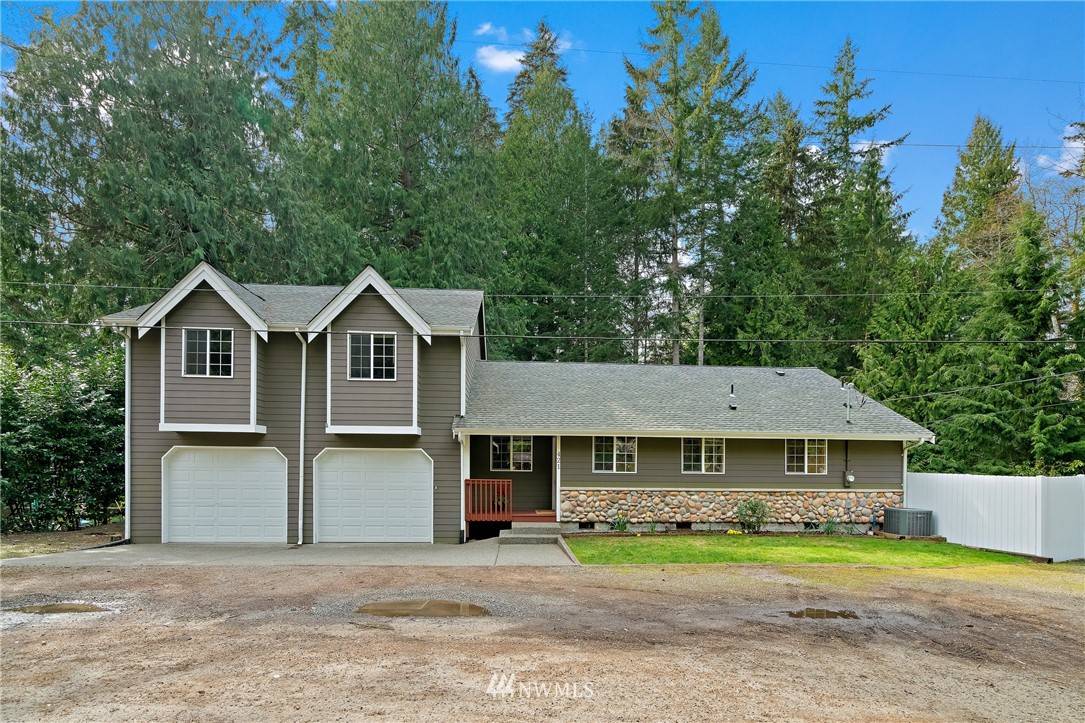 Allyn, WA 98524,421 E Lake Devereaux RD