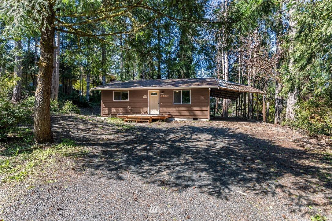 Belfair, WA 98528,430 E Twanoh Falls DR