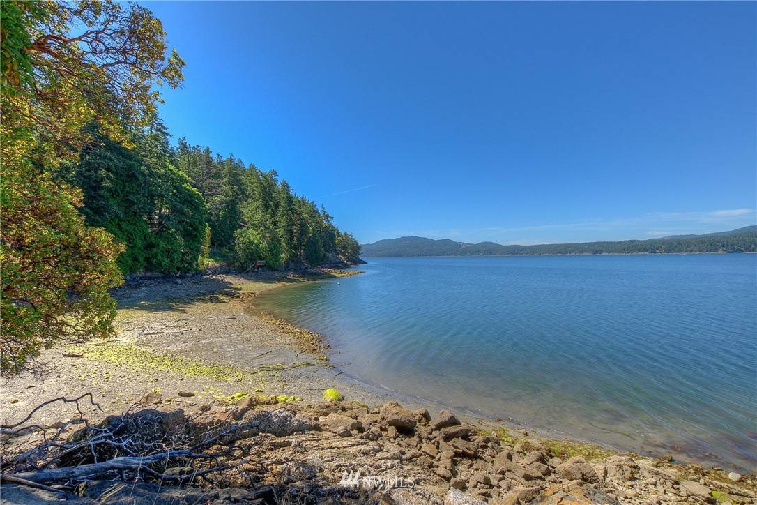 Orcas Island, WA 98245,814 Olga RD