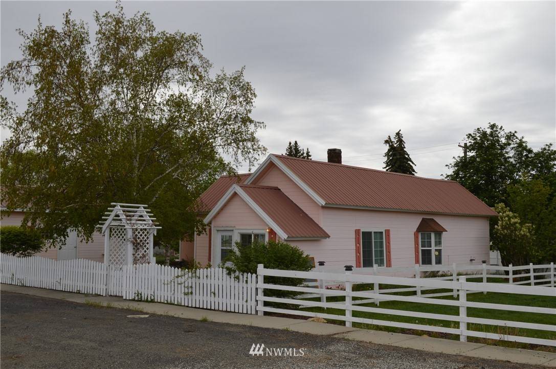 Waterville, WA 98858,214 W Locust