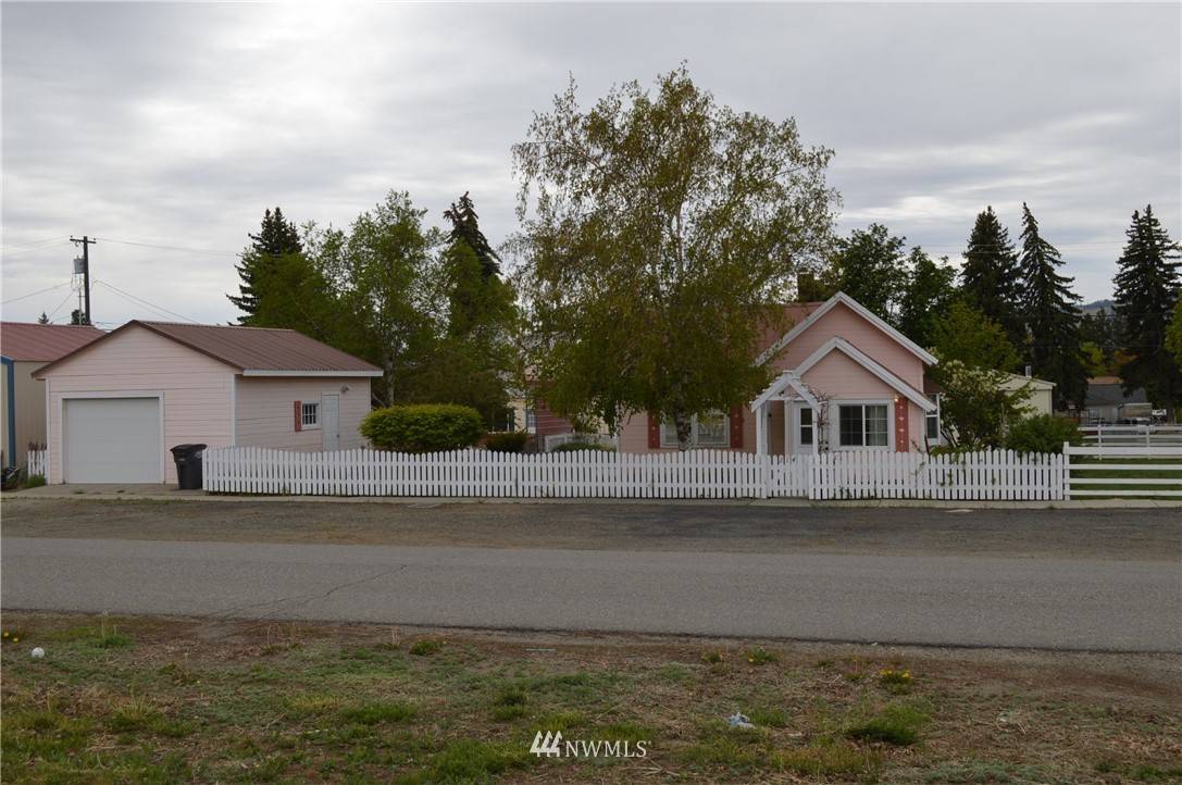 Waterville, WA 98858,214 W Locust