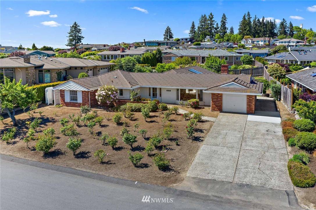 Bellevue, WA 98004,9810 Vineyard Crest