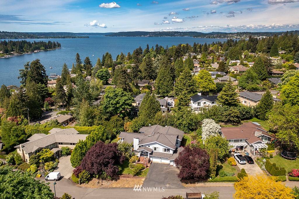 Yarrow Point, WA 98004,9030 NE 33rd ST