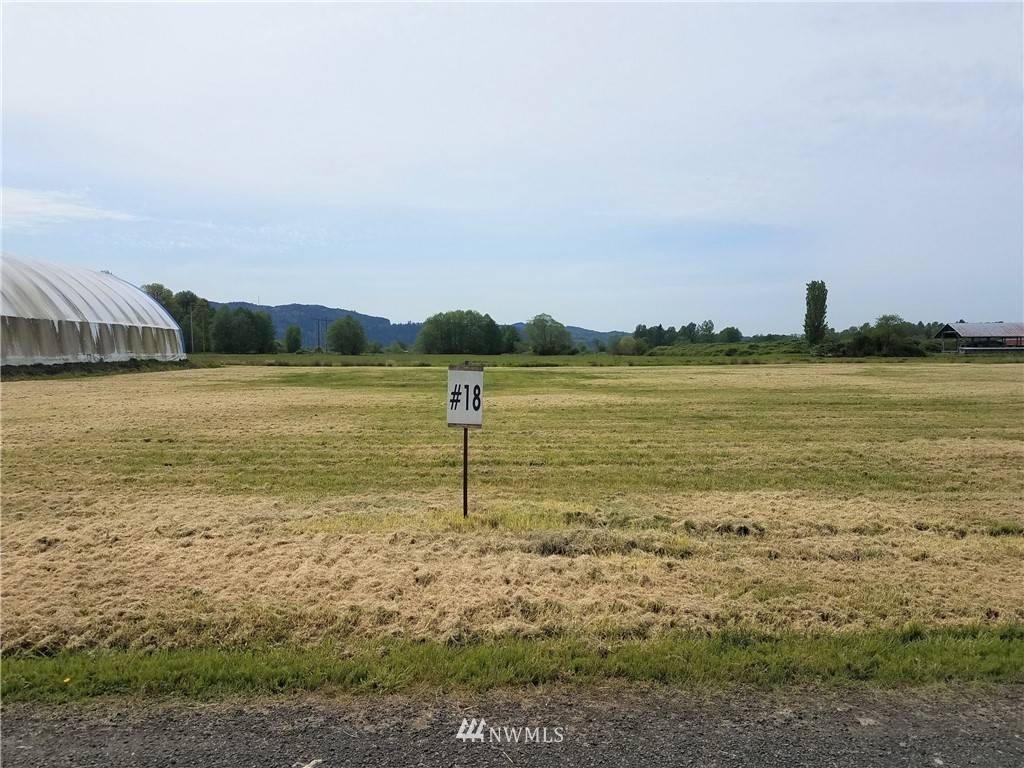 Cathlamet, WA 98612,18 Hay WAY